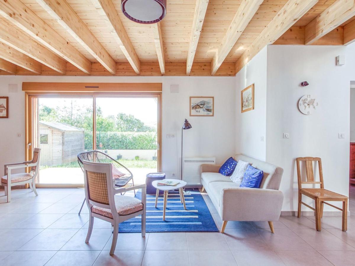 Pleasant Cottage In Challerange Extérieur photo