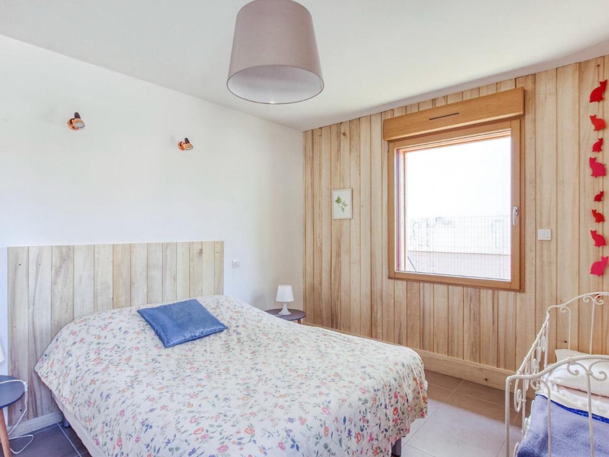 Pleasant Cottage In Challerange Extérieur photo