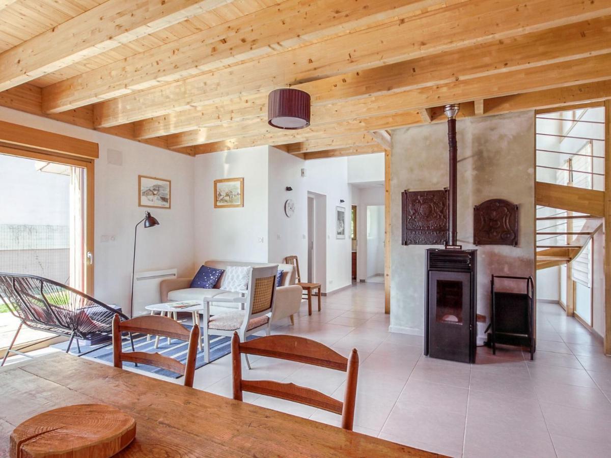Pleasant Cottage In Challerange Extérieur photo